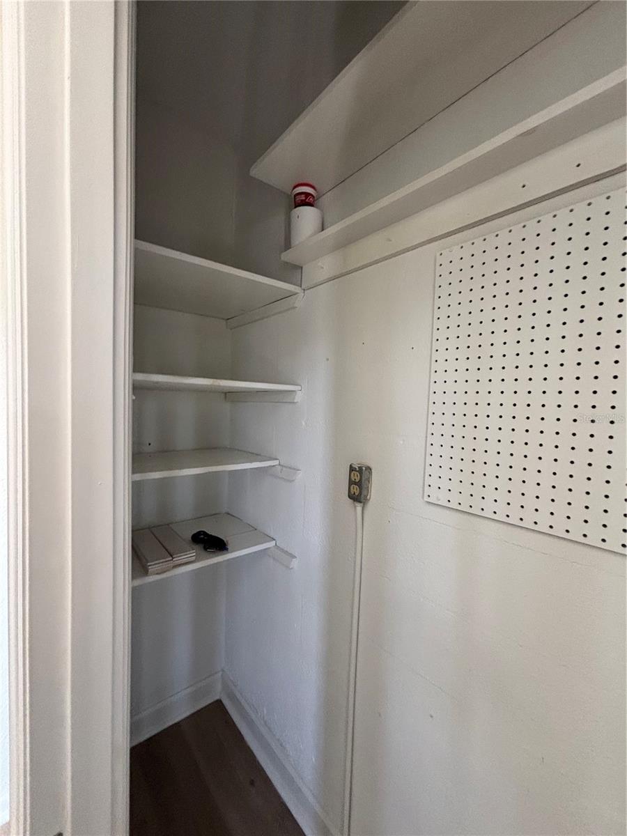 SHORE PLAZA BLDG - Residential