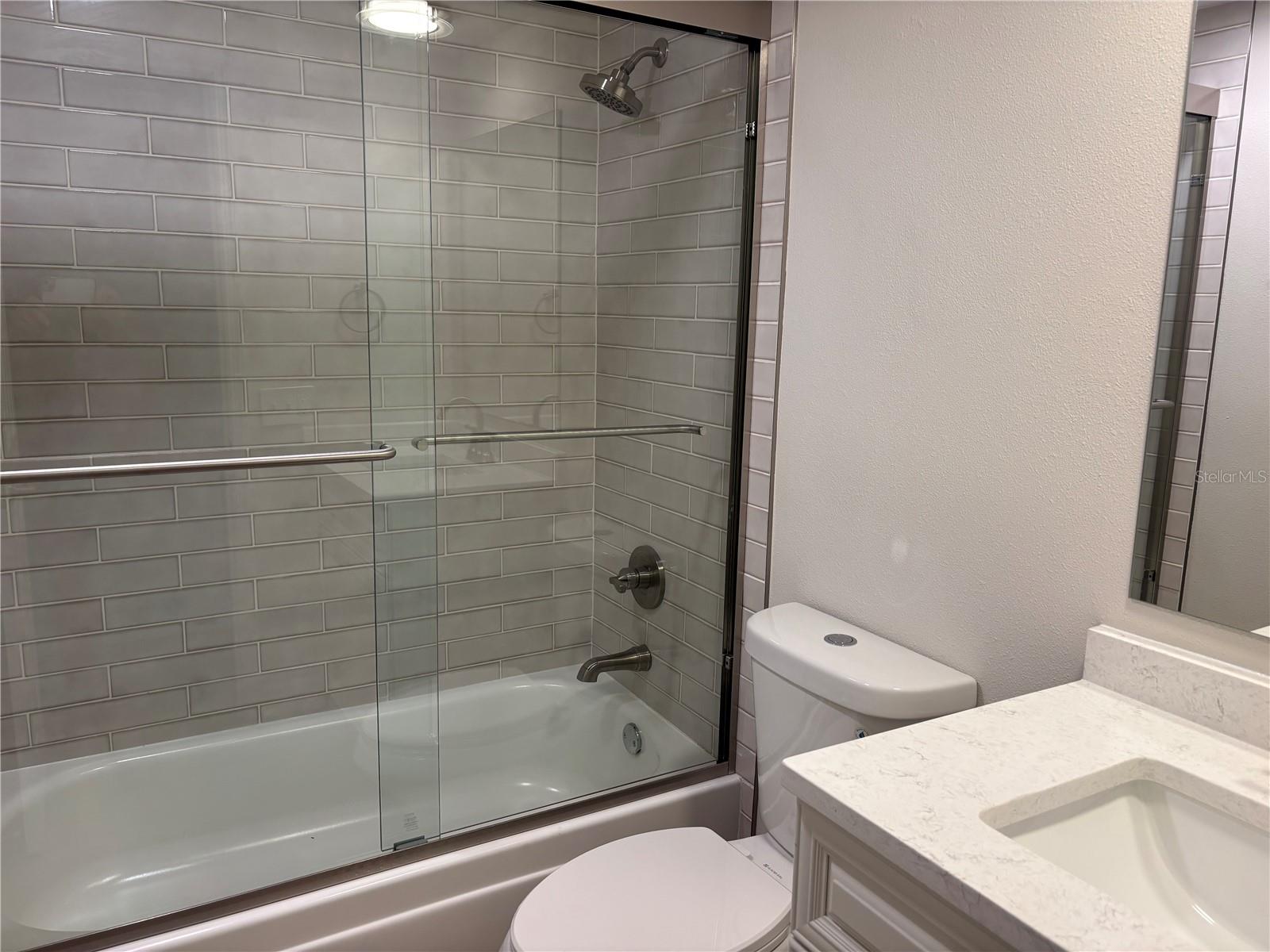 SHORE PLAZA BLDG - Residential