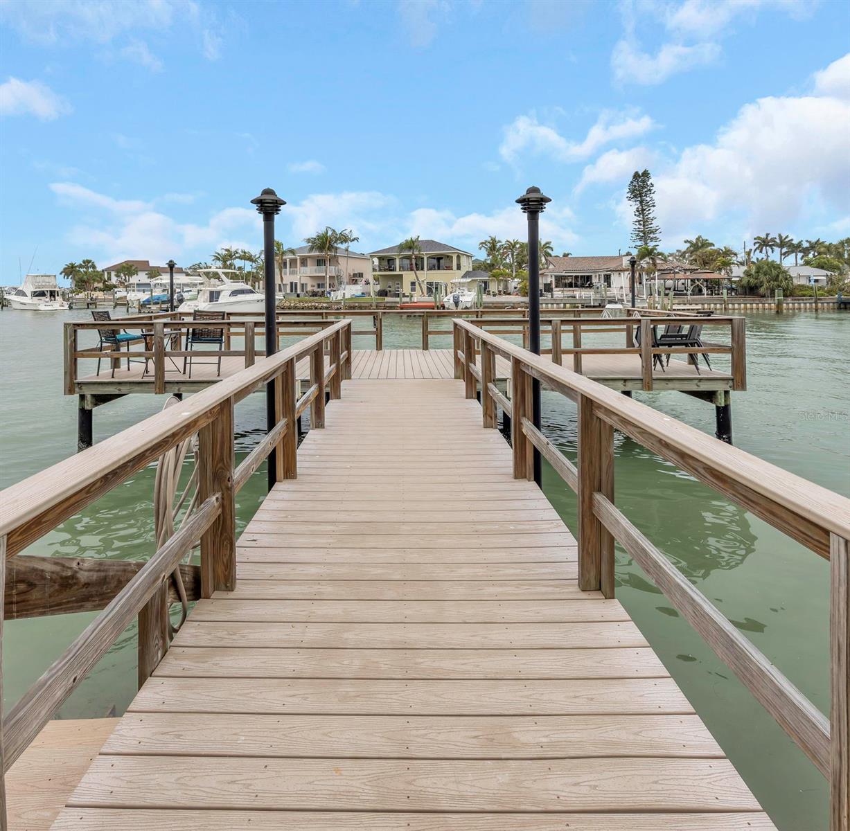 SHORE PLAZA BLDG - Residential