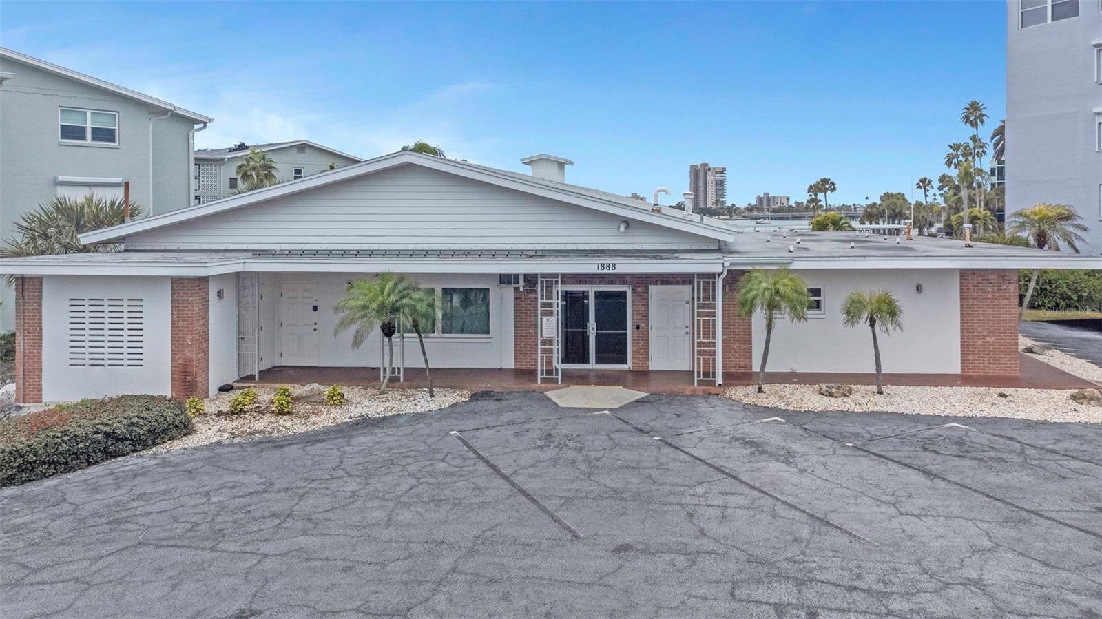 SHORE PLAZA BLDG - Residential