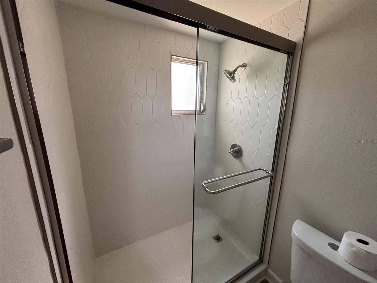 SHORE PLAZA BLDG - Residential