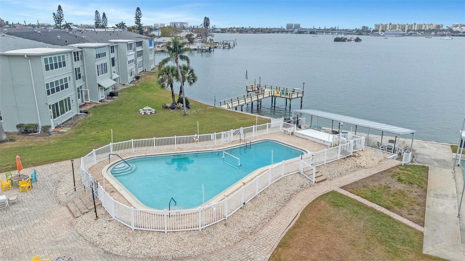 SHORE PLAZA BLDG - Residential