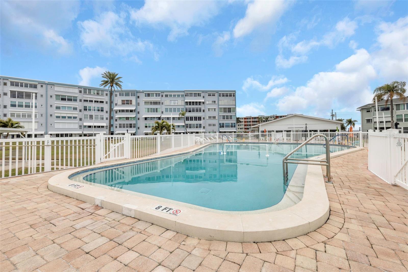 SHORE PLAZA BLDG - Residential