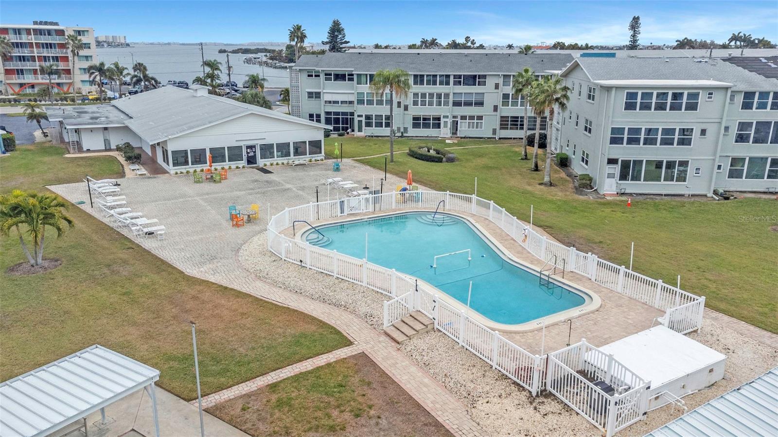 SHORE PLAZA BLDG - Residential