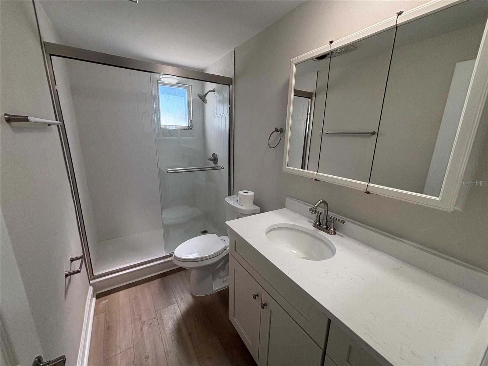 SHORE PLAZA BLDG - Residential