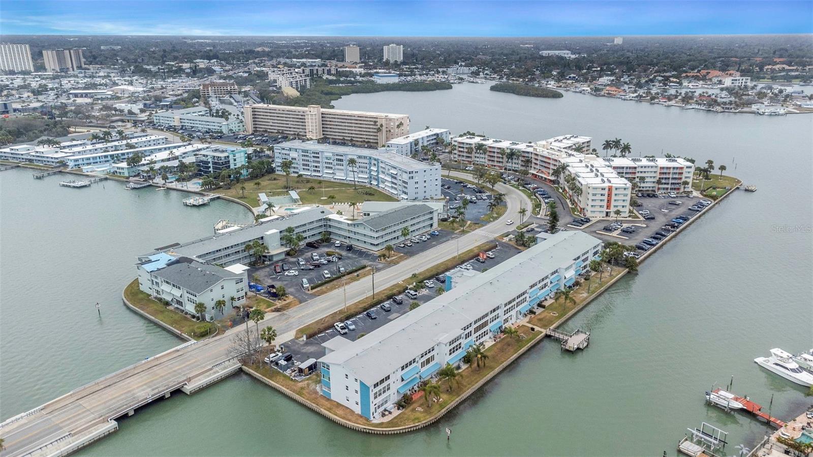 SHORE PLAZA BLDG - Residential