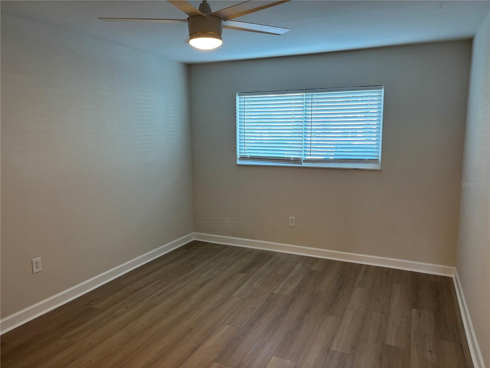 SHORE PLAZA BLDG - Residential