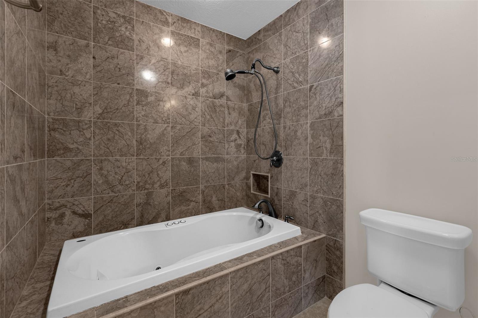 KILLARNEY BAY CONDO - Residential