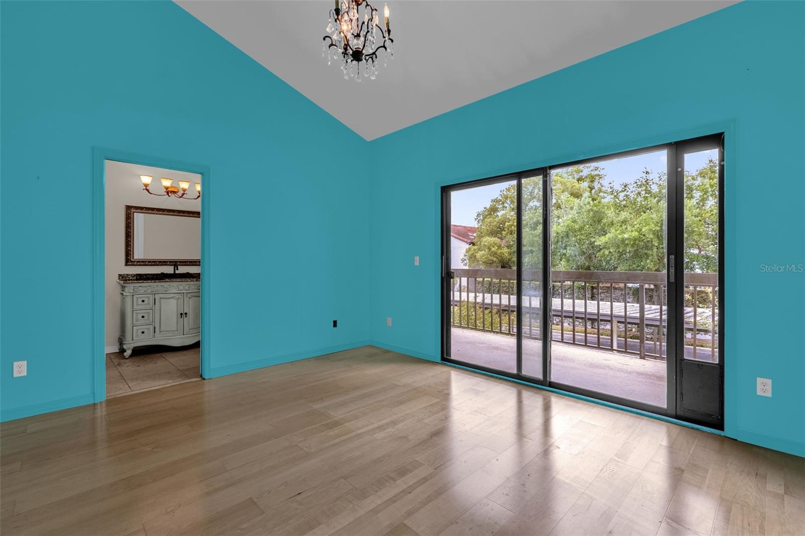 KILLARNEY BAY CONDO - Residential