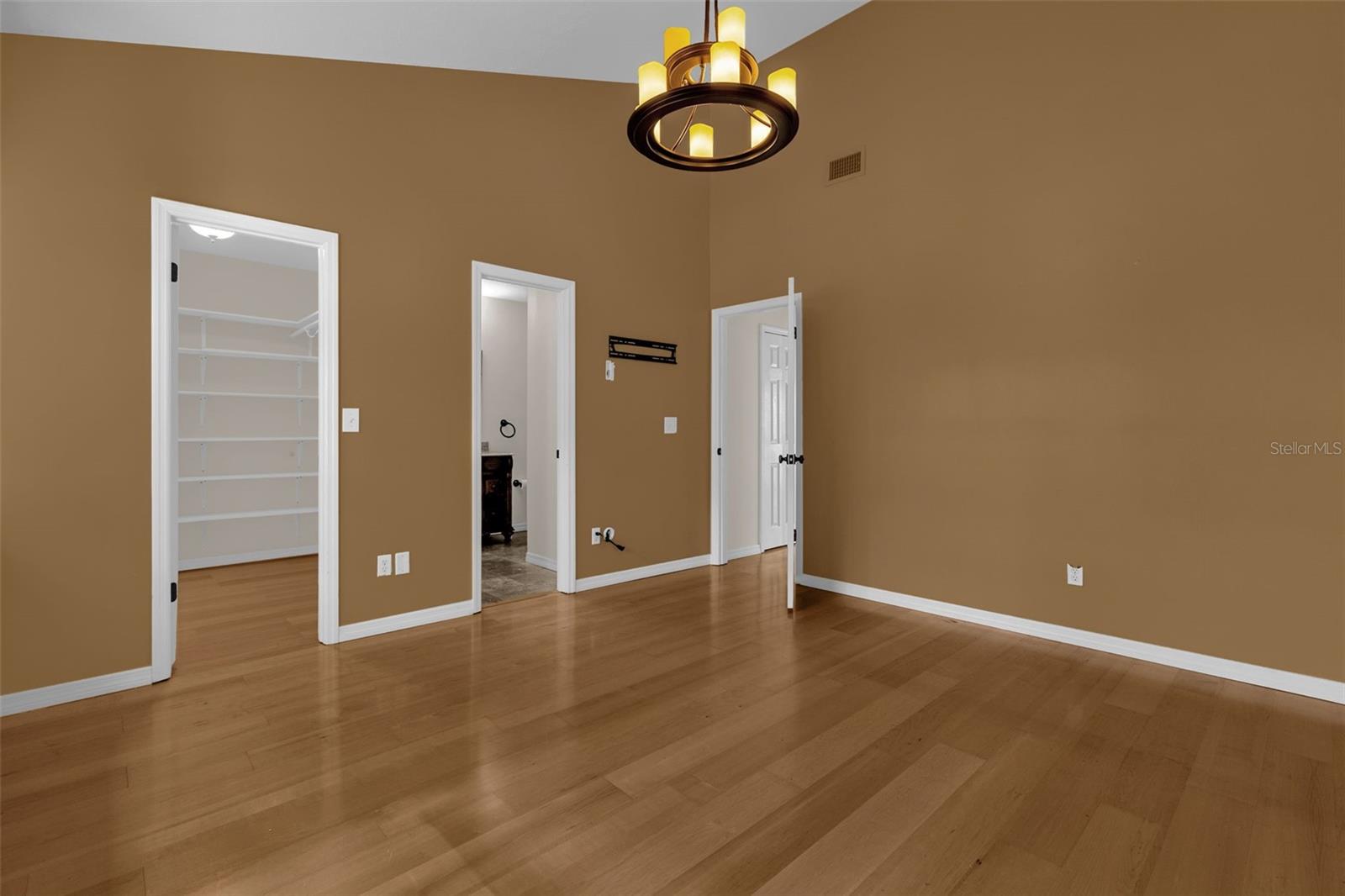 KILLARNEY BAY CONDO - Residential