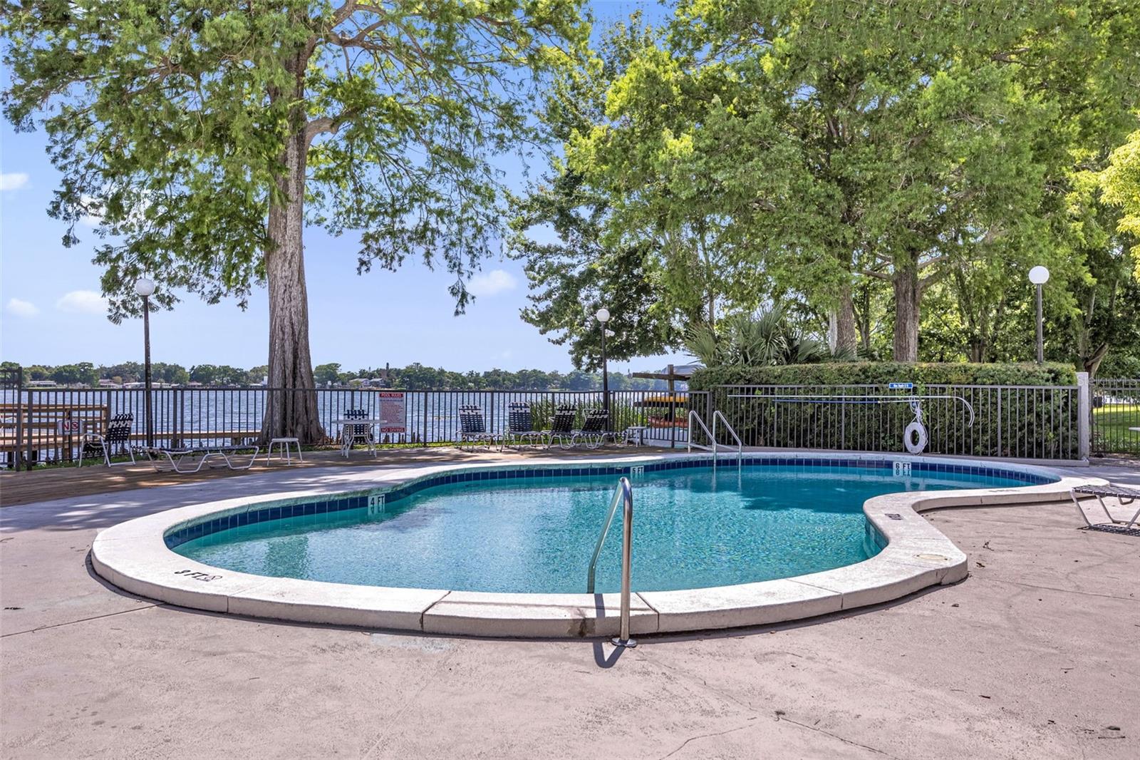 KILLARNEY BAY CONDO - Residential