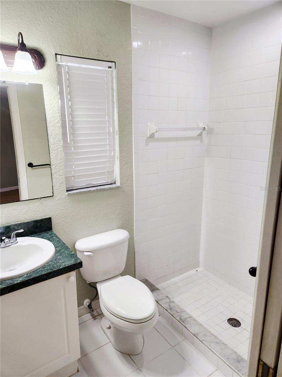 SOUTH VENICE - Residential Lease