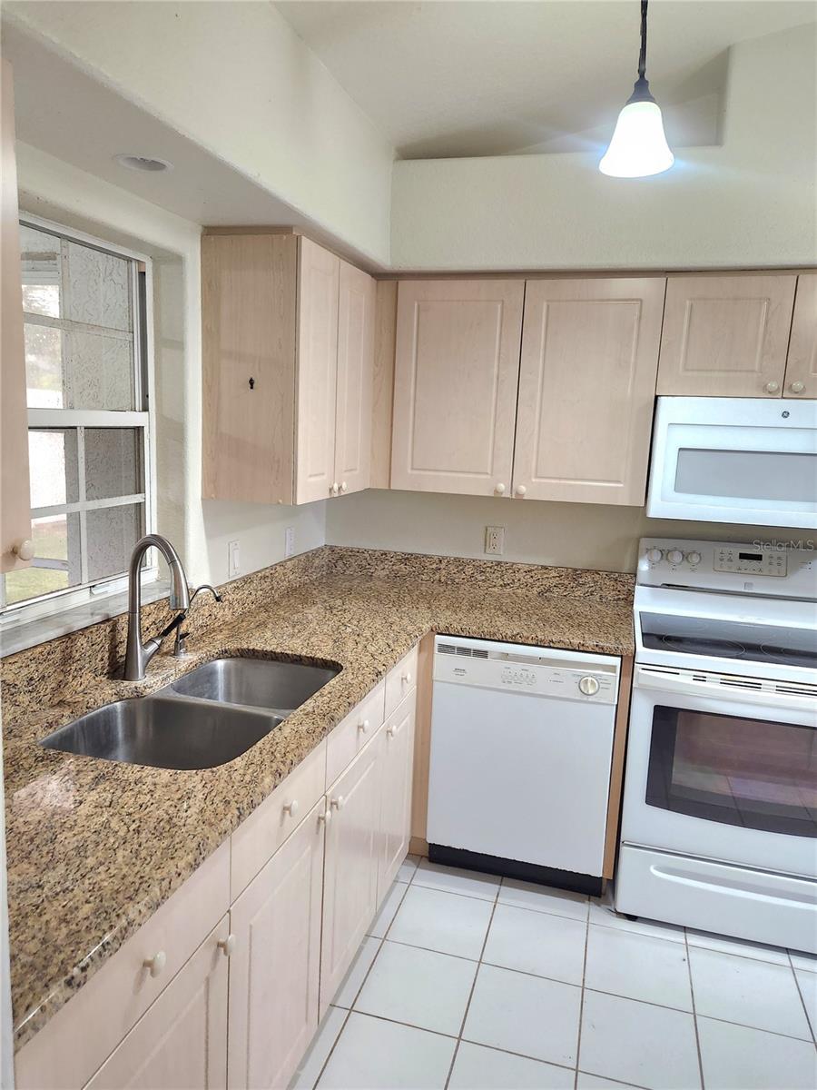 SOUTH VENICE - Residential Lease