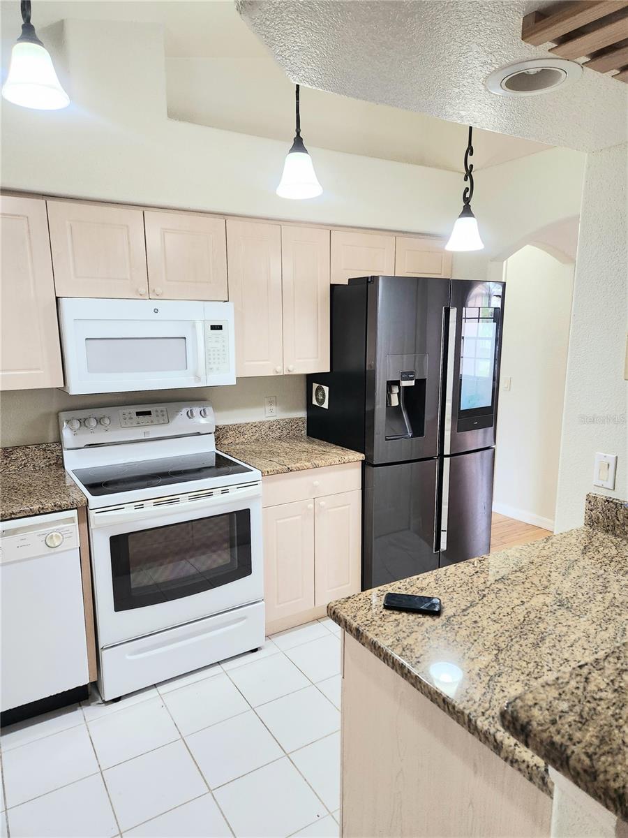 SOUTH VENICE - Residential Lease