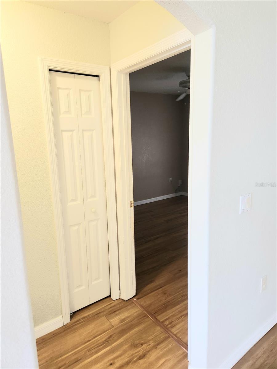 SOUTH VENICE - Residential Lease