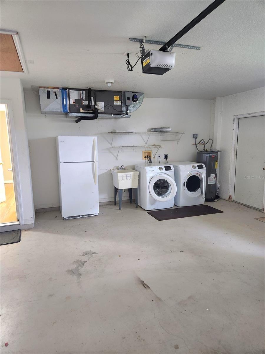 SOUTH VENICE - Residential Lease