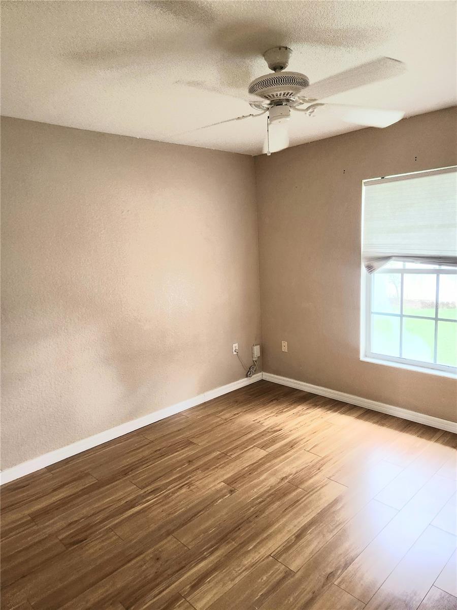 SOUTH VENICE - Residential Lease