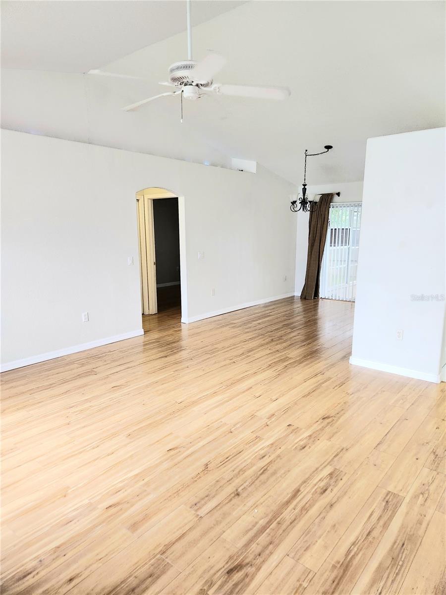 SOUTH VENICE - Residential Lease