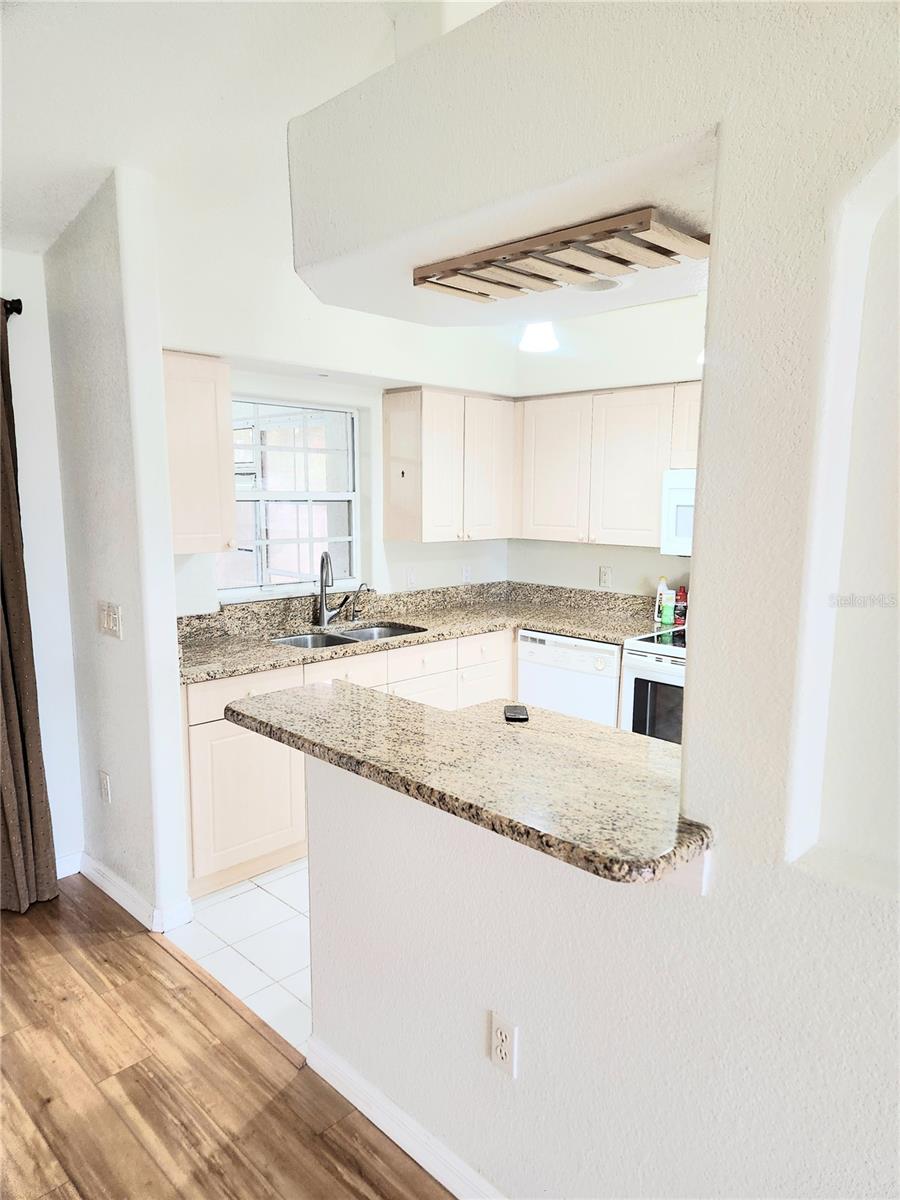 SOUTH VENICE - Residential Lease