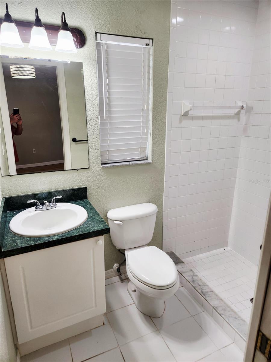 SOUTH VENICE - Residential Lease