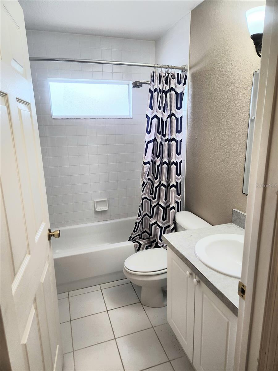 SOUTH VENICE - Residential Lease