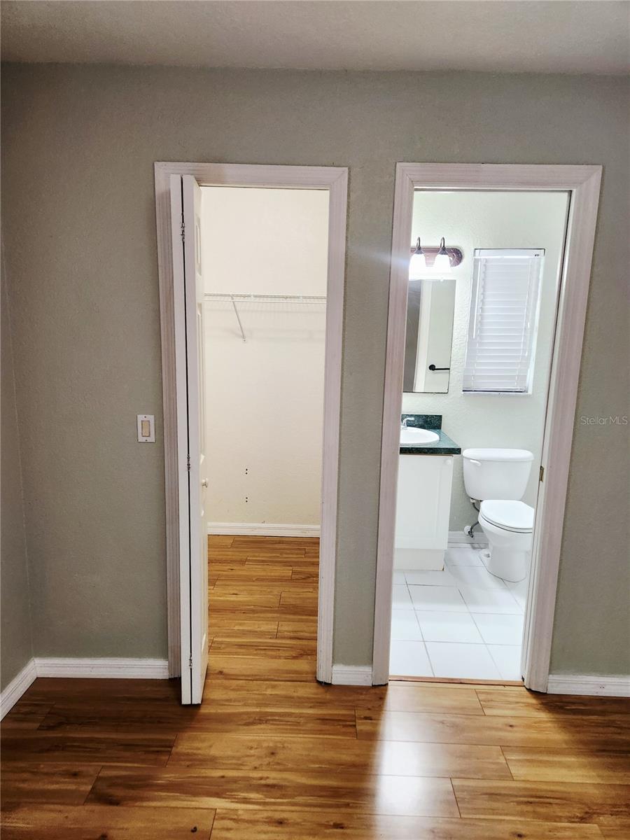 SOUTH VENICE - Residential Lease