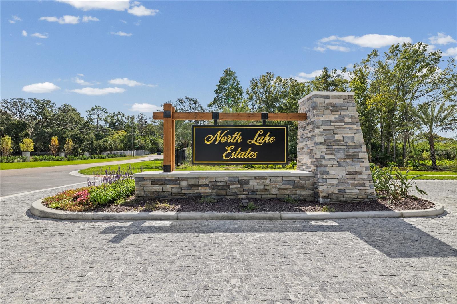 NORTH LAKE ESTATES - Residential