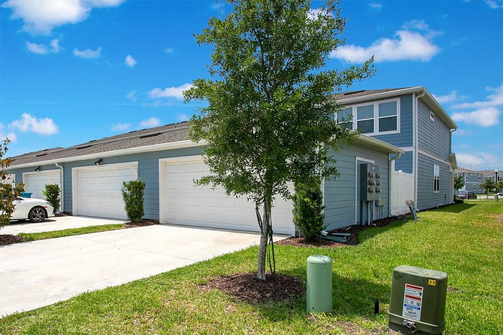 10940 LEAFSHORE LOOP