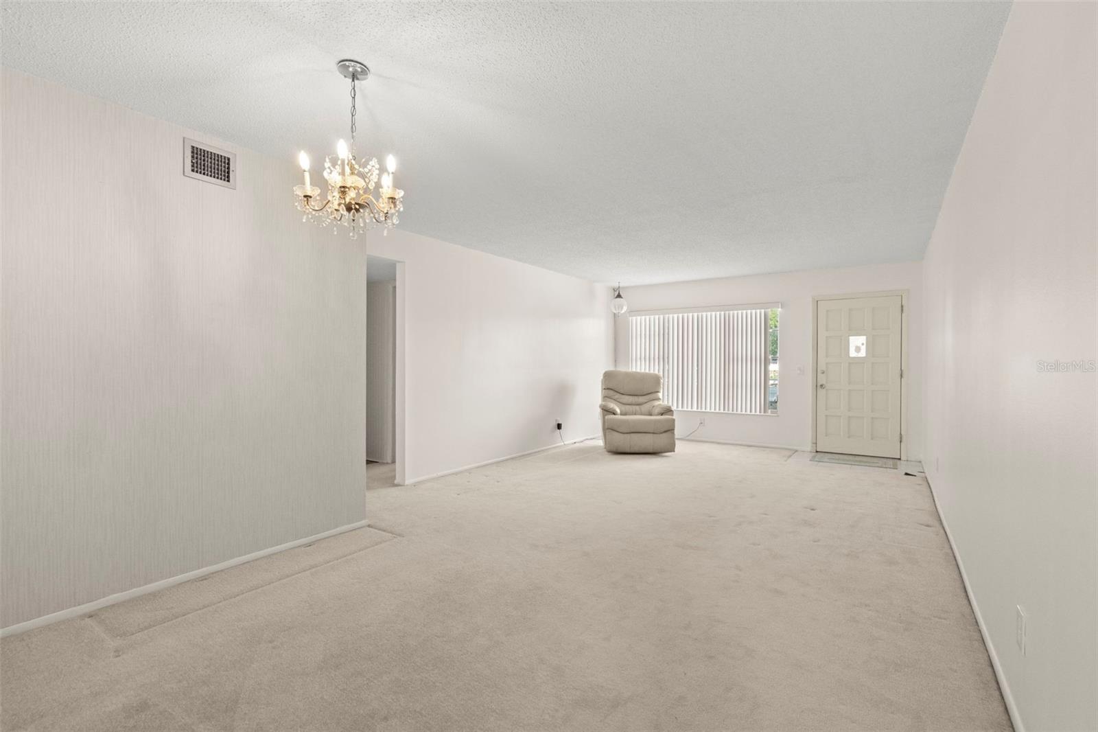 ON TOP OF THE WORLD - Residential