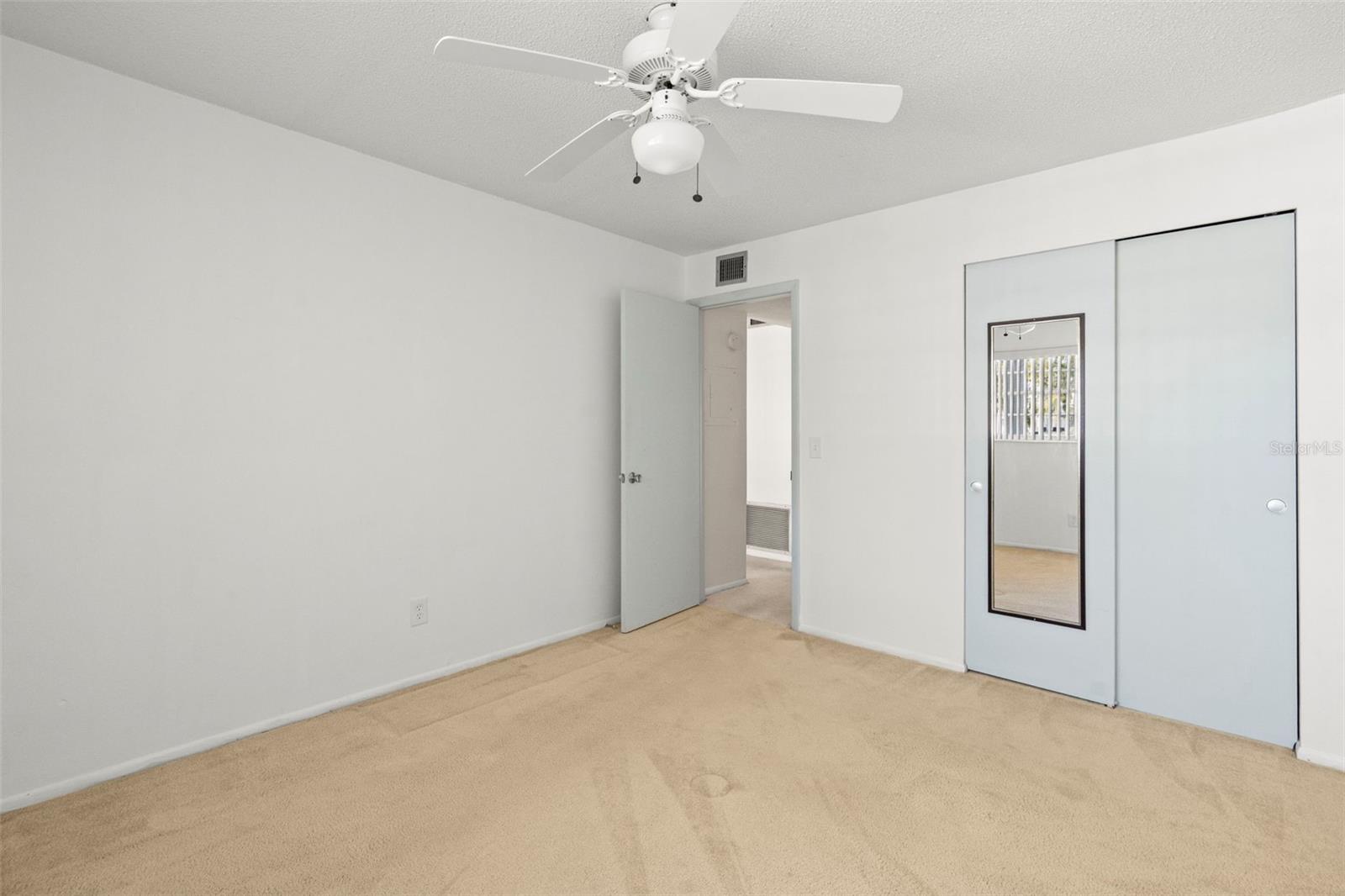 ON TOP OF THE WORLD - Residential