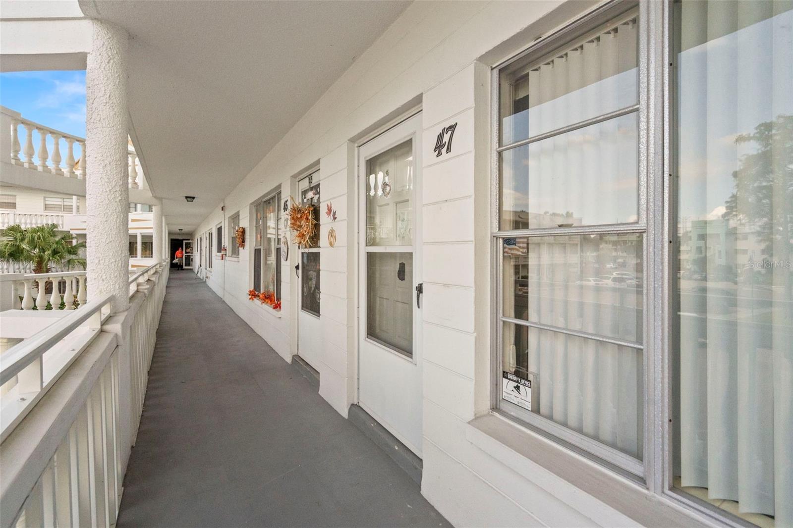 ON TOP OF THE WORLD - Residential