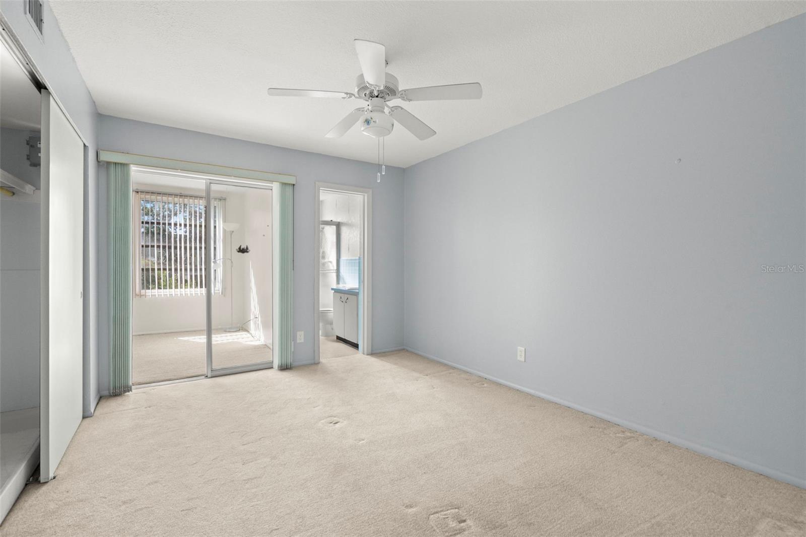 ON TOP OF THE WORLD - Residential