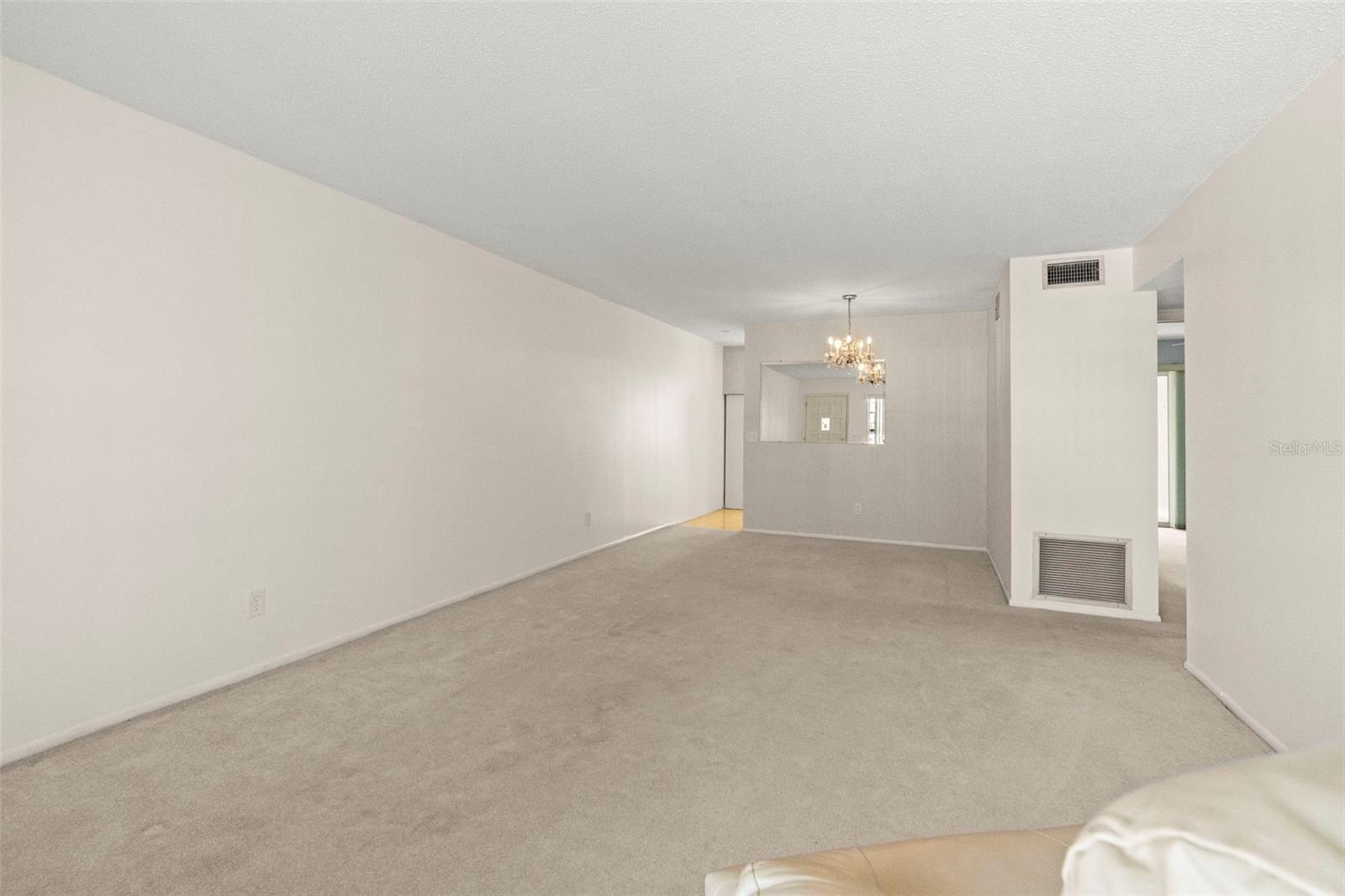 ON TOP OF THE WORLD - Residential