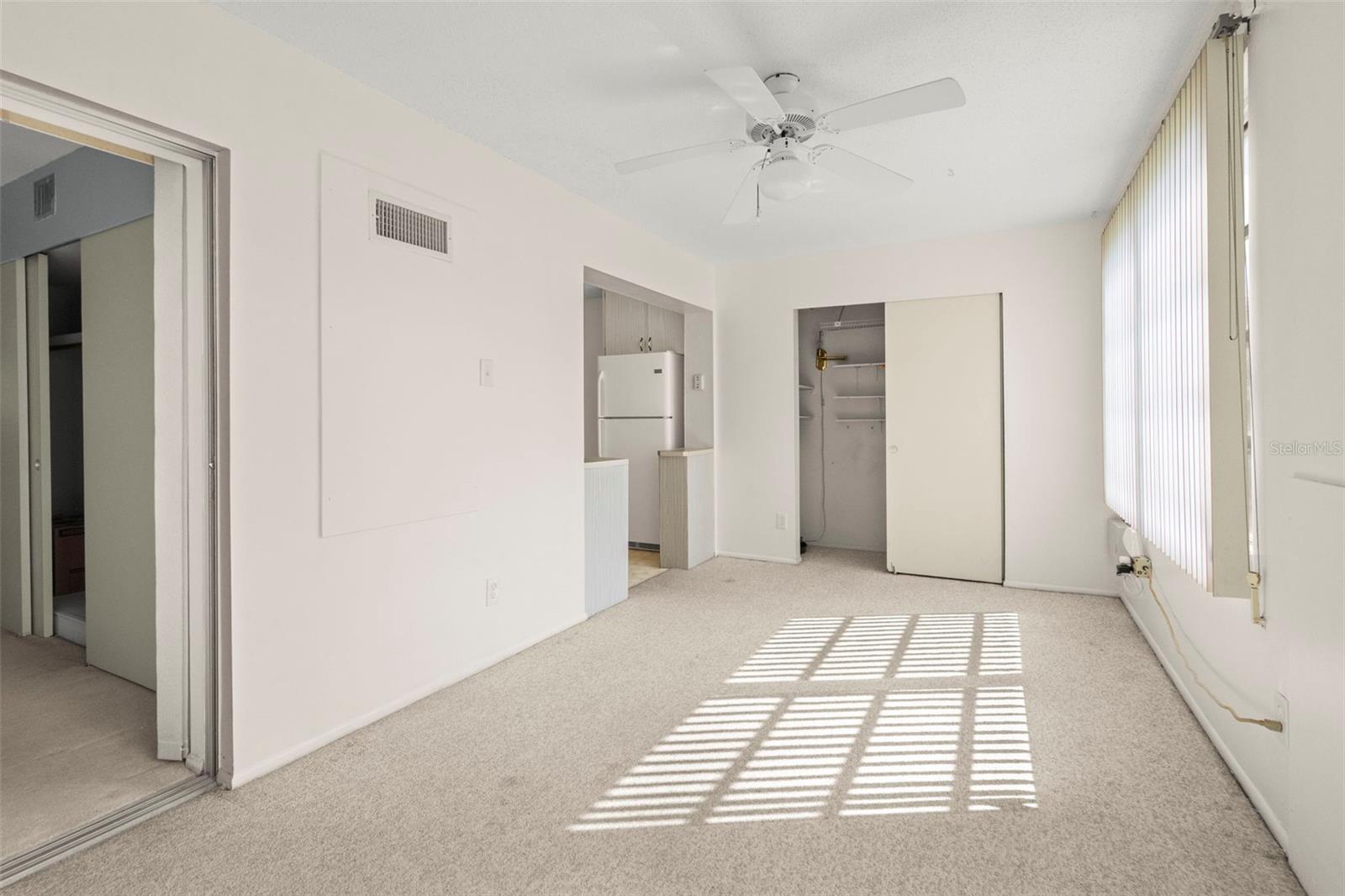 ON TOP OF THE WORLD - Residential