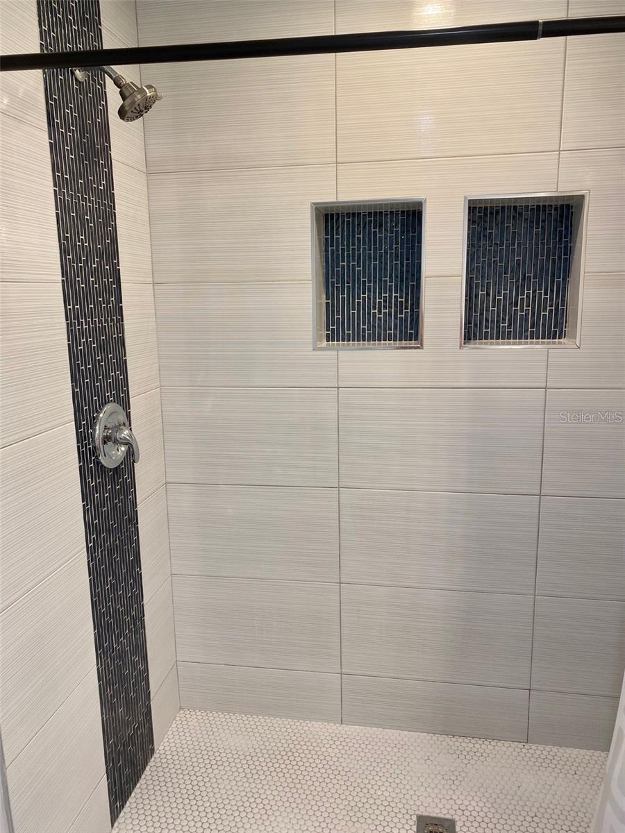 DREWS JOHN H SUB BLKS 1 TO 10 - Residential Lease