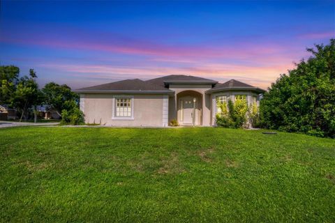 A home in PORT CHARLOTTE