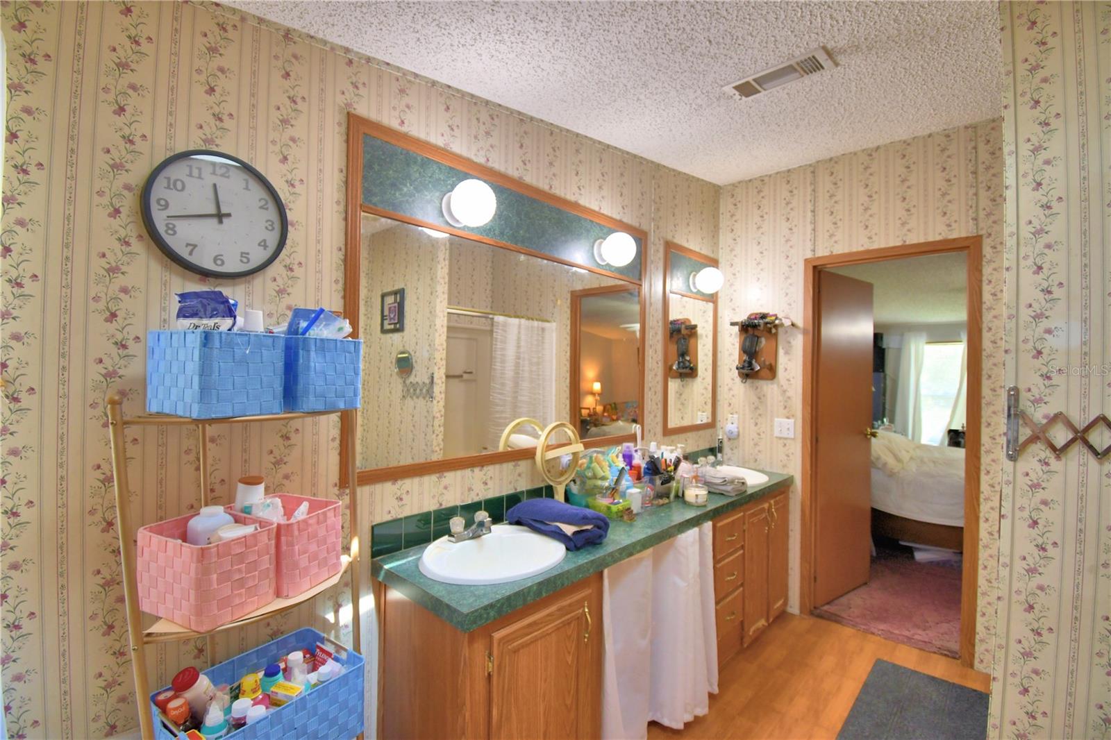 OAKRIDGE ESTATES - Residential