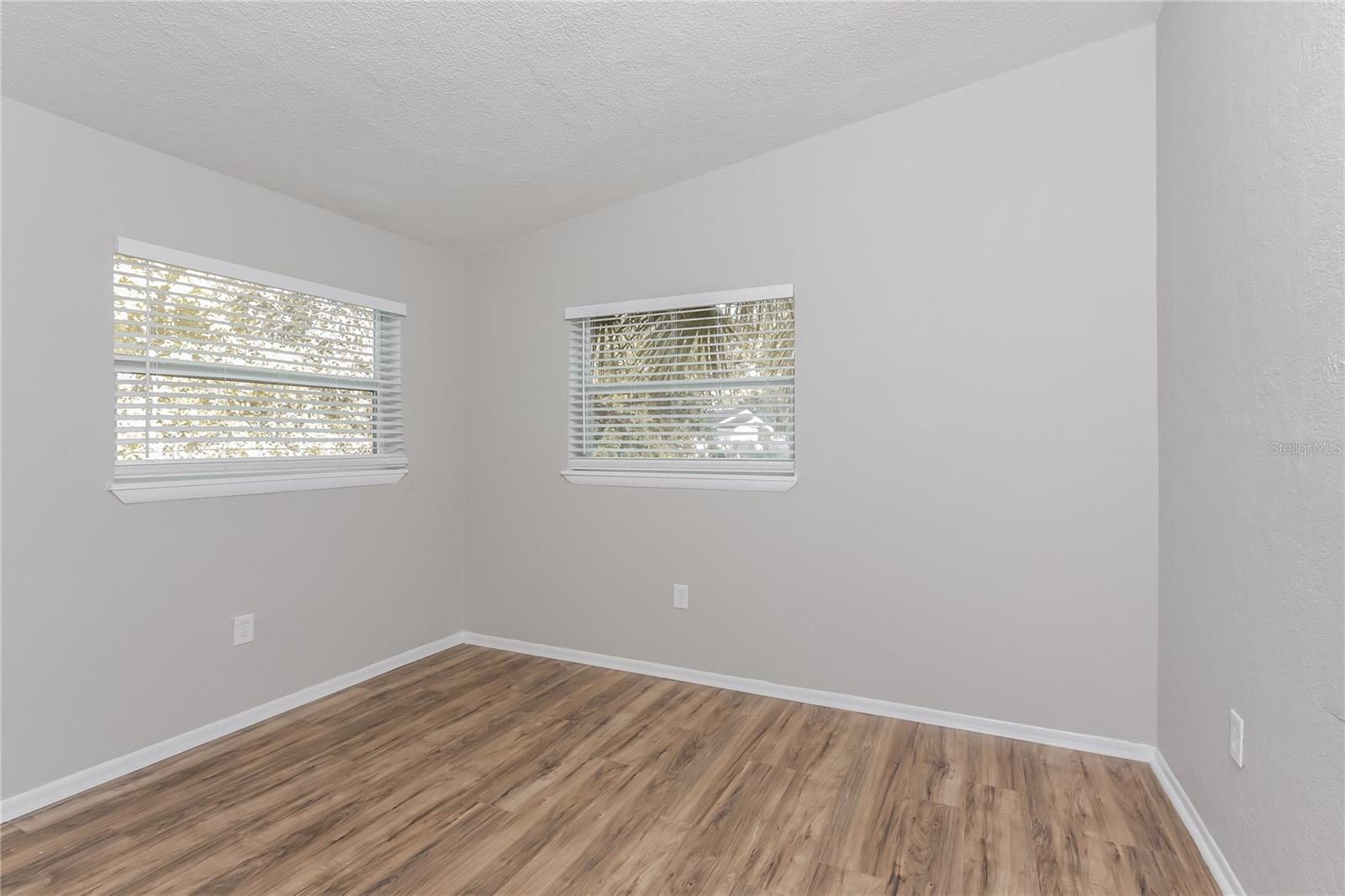 KENSINGTON PARK - Residential Lease