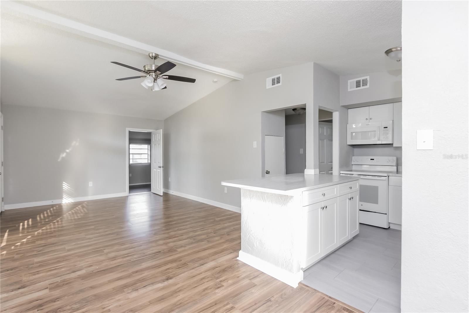 KENSINGTON PARK - Residential Lease