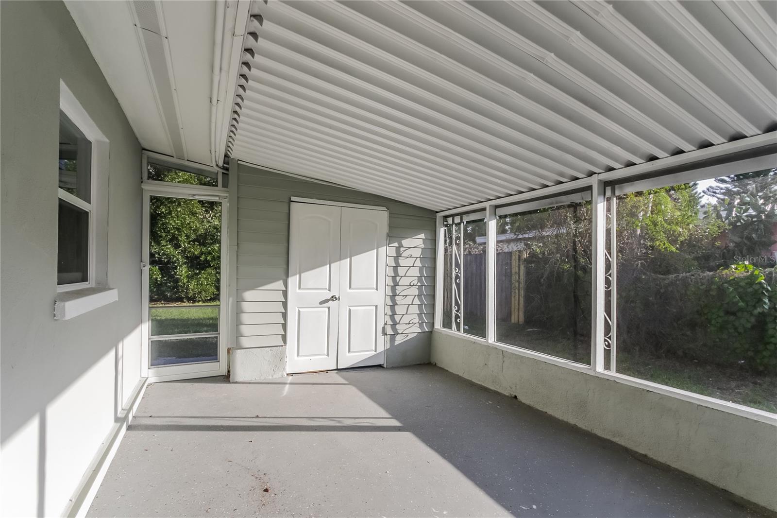 KENSINGTON PARK - Residential Lease