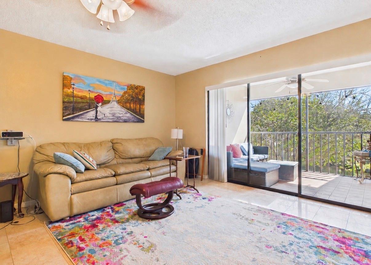 BORDEAUX VILLAGE - Residential Lease