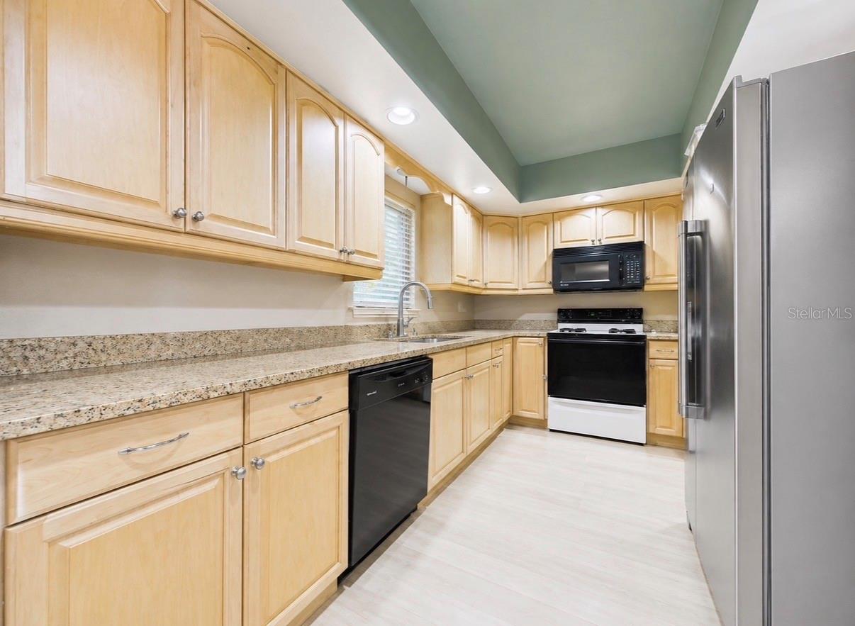 BORDEAUX VILLAGE - Residential Lease