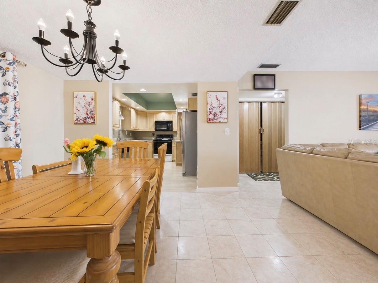 BORDEAUX VILLAGE - Residential Lease