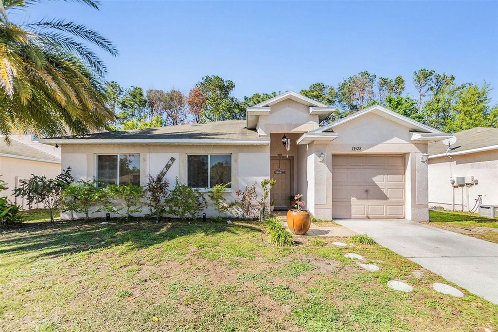 Photo of 13528 Prestwick Drive, Riverview, FL 33579 (MLS # TB8363439)