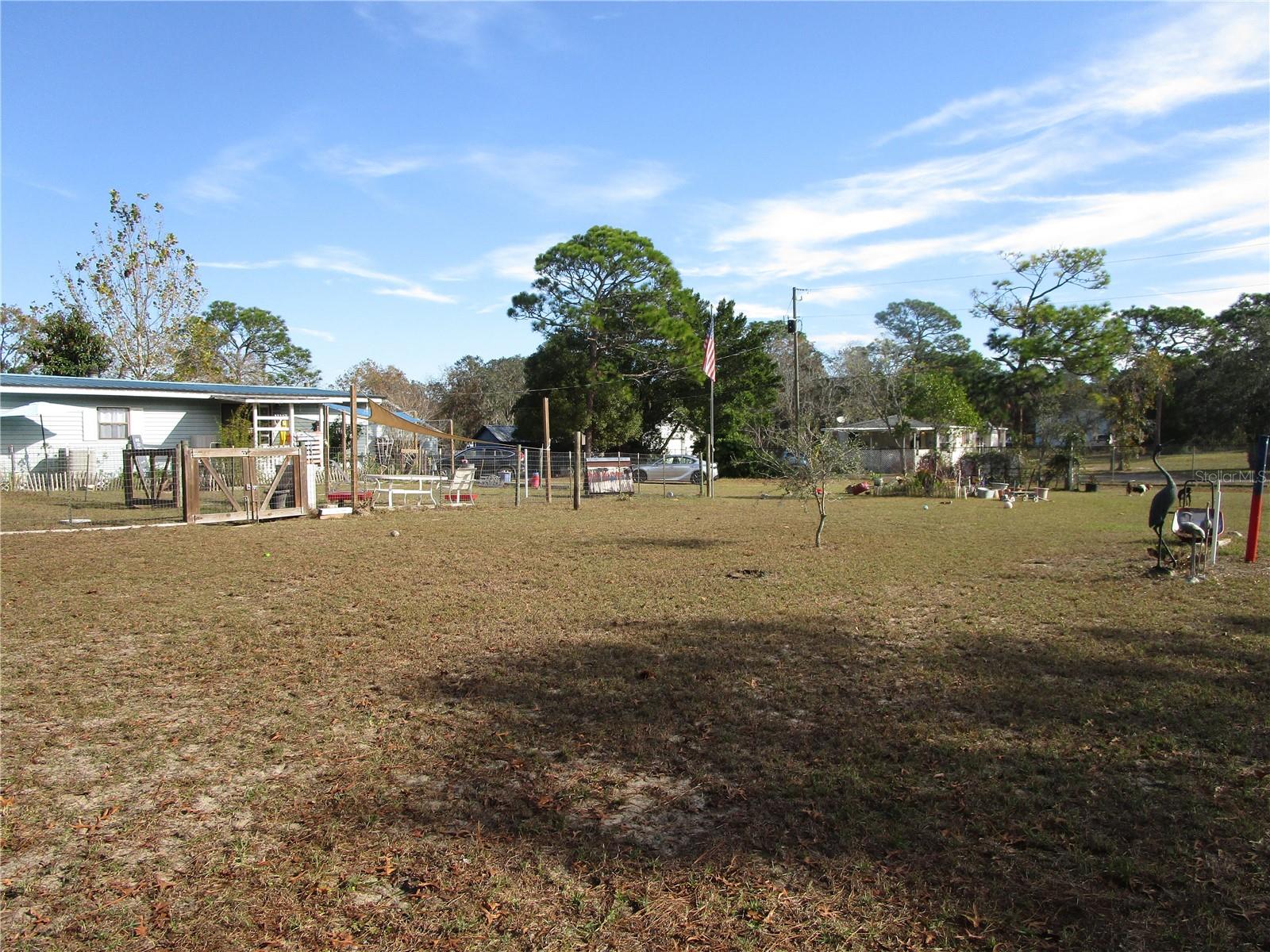 LEISURE HILLS - Residential