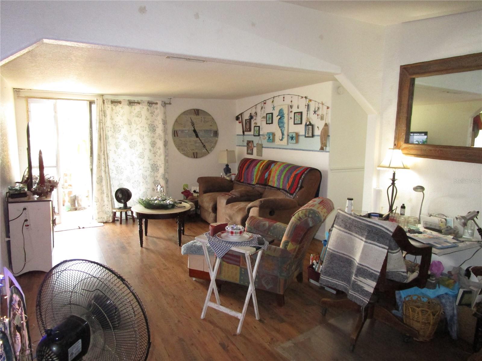 LEISURE HILLS - Residential