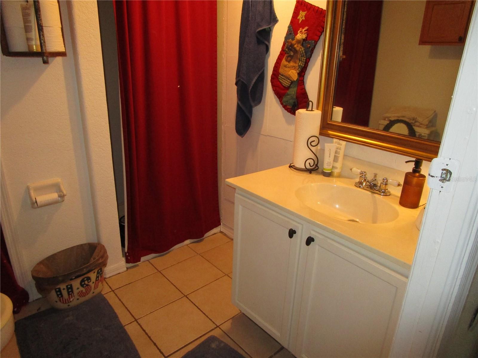 LEISURE HILLS - Residential