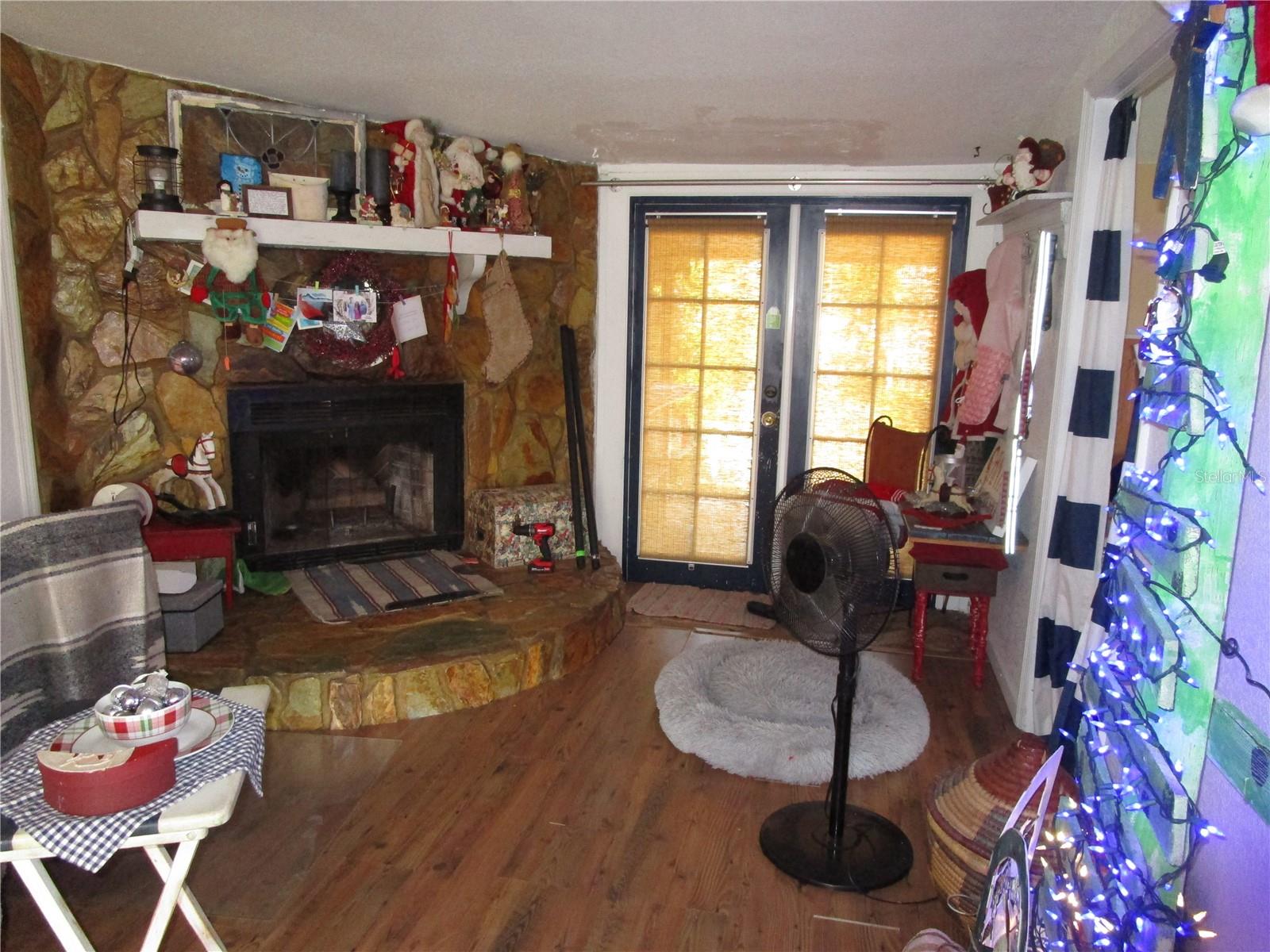 LEISURE HILLS - Residential