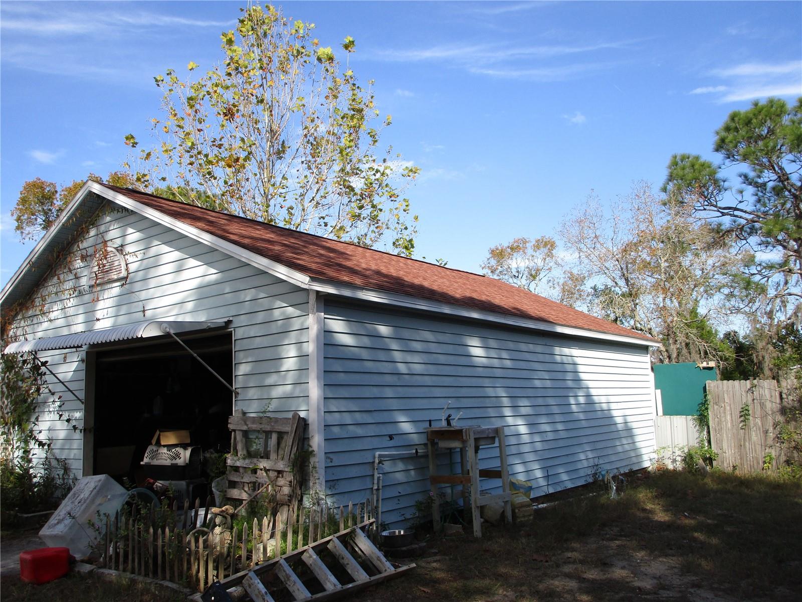 LEISURE HILLS - Residential