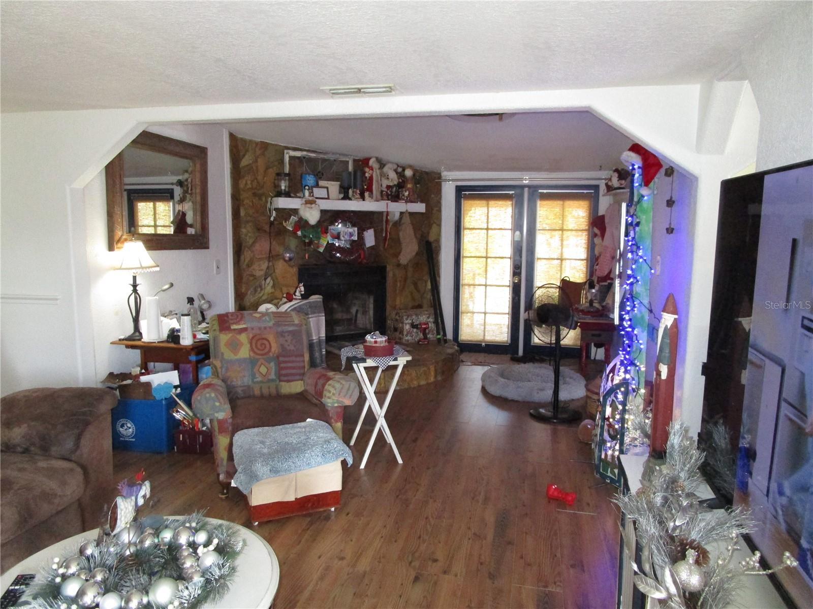 LEISURE HILLS - Residential